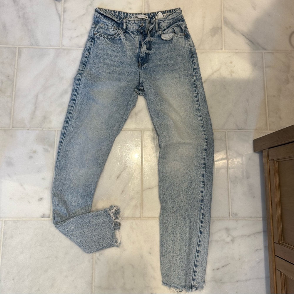 Zara Light Blue Straight Leg Women's Jeans